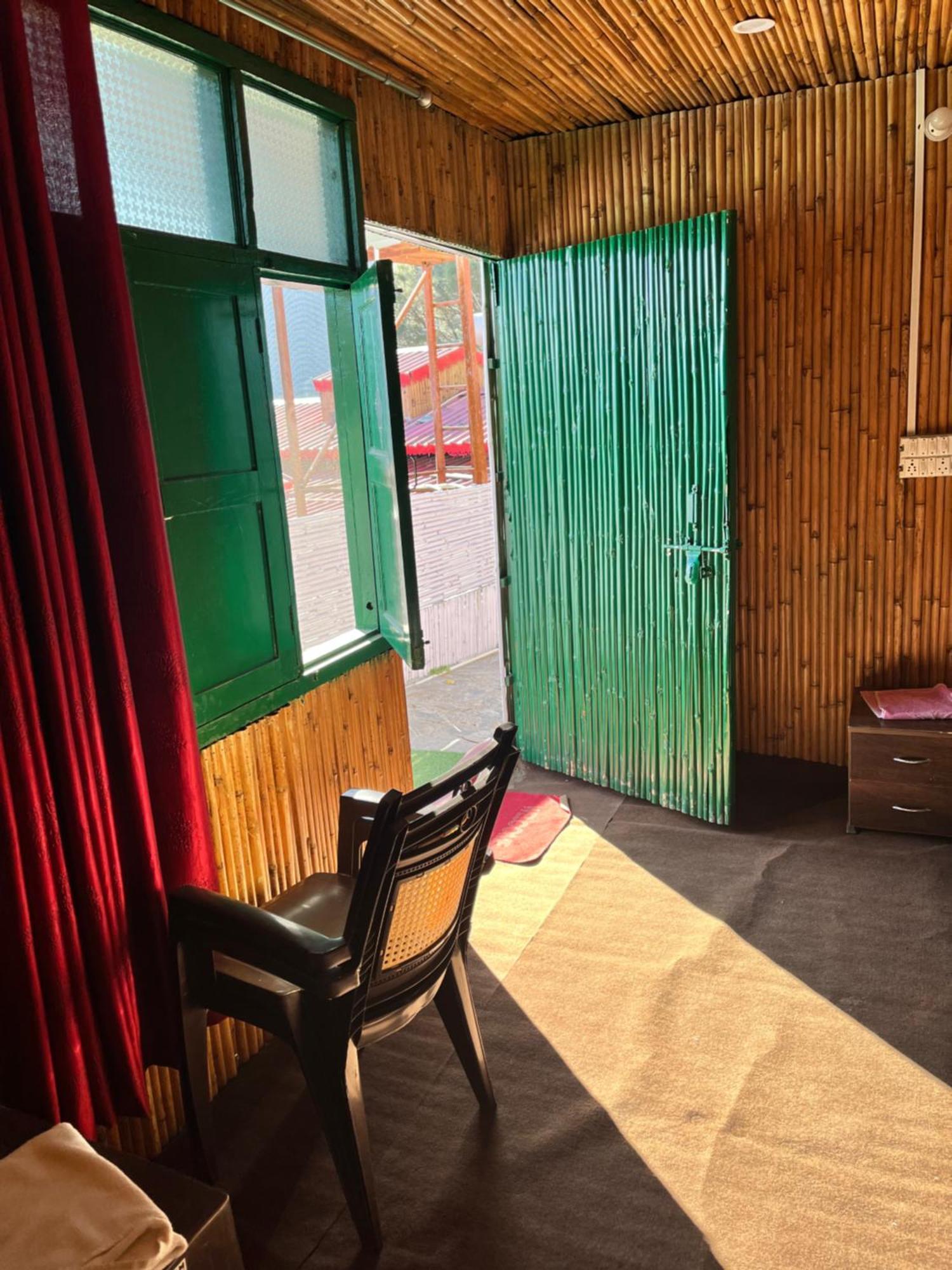 Pahaadi Dhun Homestay Chamba  Екстериор снимка